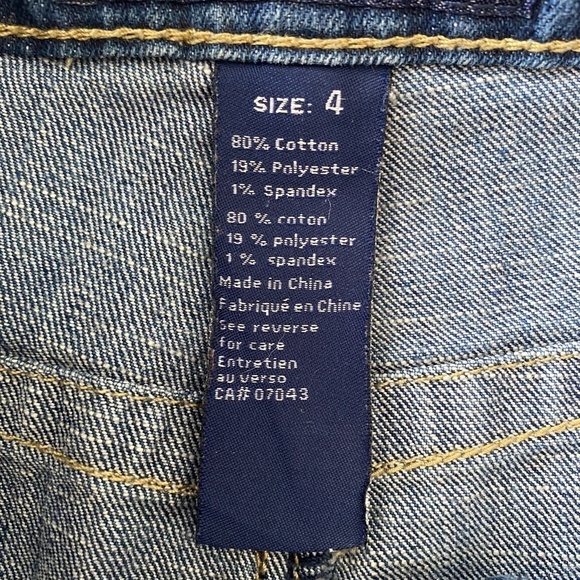 Baccini Women's Denim Mini Jean Skirt Size 4 - Picture 5 of 11